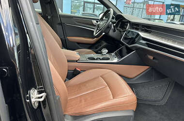 Седан Audi A6 2019 в 