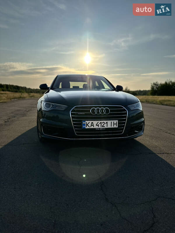 Седан Audi A6 2013 в 