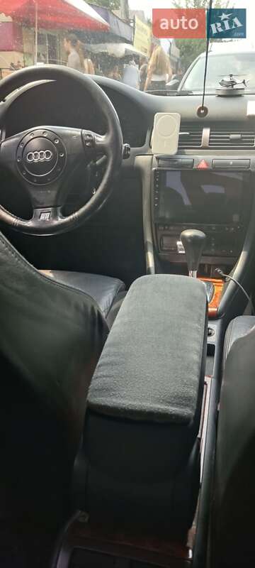 Седан Audi A6 2002 в Бучі