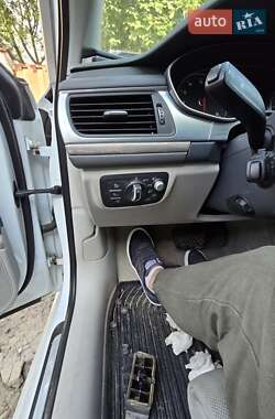 Седан Audi A6 2015 в 