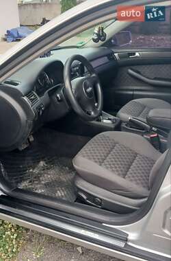 Универсал Audi A6 2002 в 