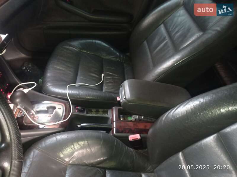 Седан Audi A6 2000 в Рівному
