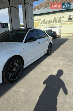 Седан Audi A6 2016 в 