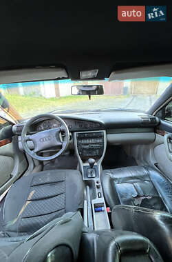 Универсал Audi A6 1996 в 