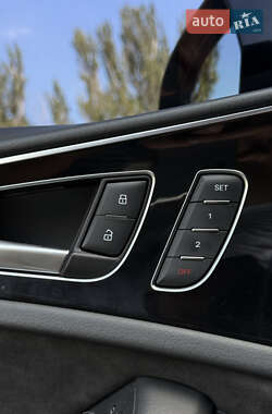 Седан Audi A6 2015 в 