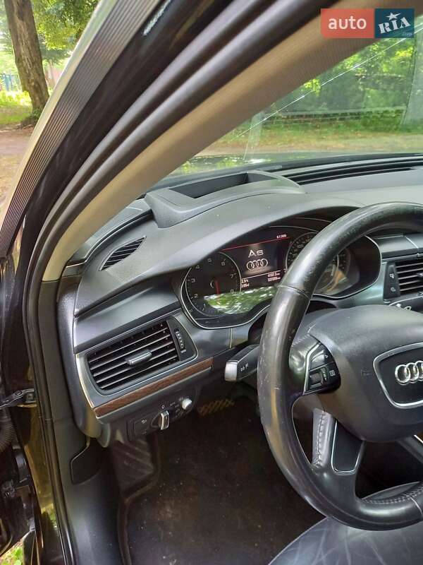 Седан Audi A6 2012 в Дубні