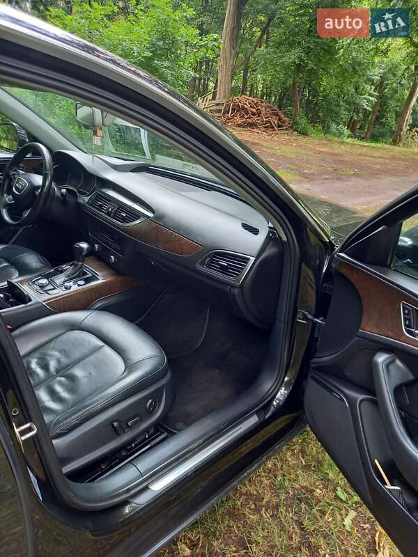 Седан Audi A6 2012 в Дубні