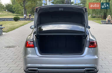 Седан Audi A6 2015 в 