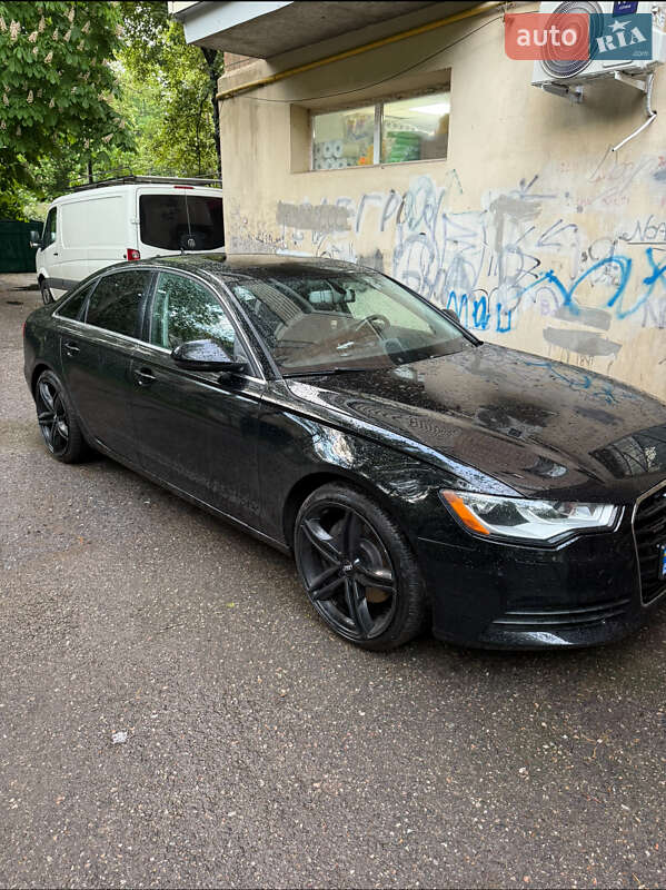Седан Audi A6 2013 в 