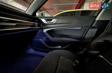 Седан Audi A6 2021 в 