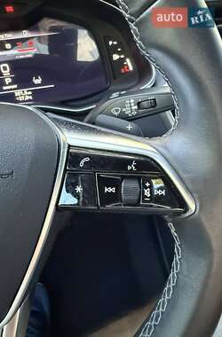 Седан Audi A6 2022 в 