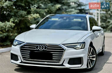 Седан Audi A6 2019 в 
