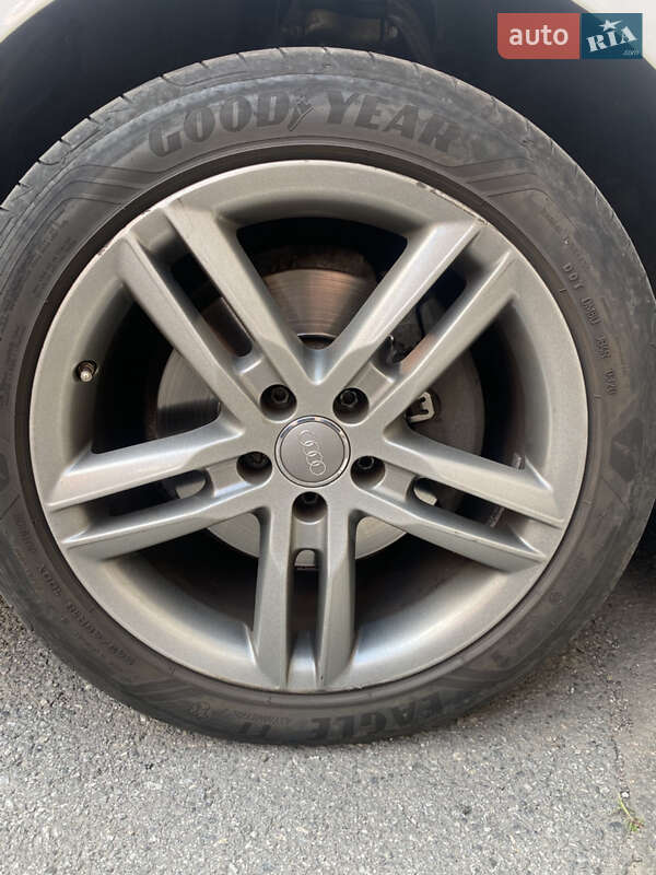Седан Audi A6 2014 в Дніпрі