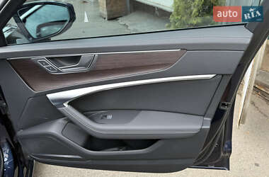 Седан Audi A6 2023 в 