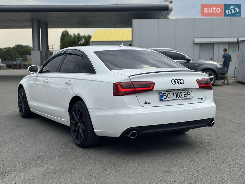 Седан Audi A6 2012 в Покровському