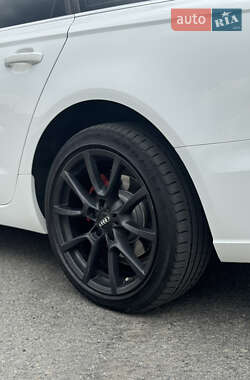 Седан Audi A6 2012 в 