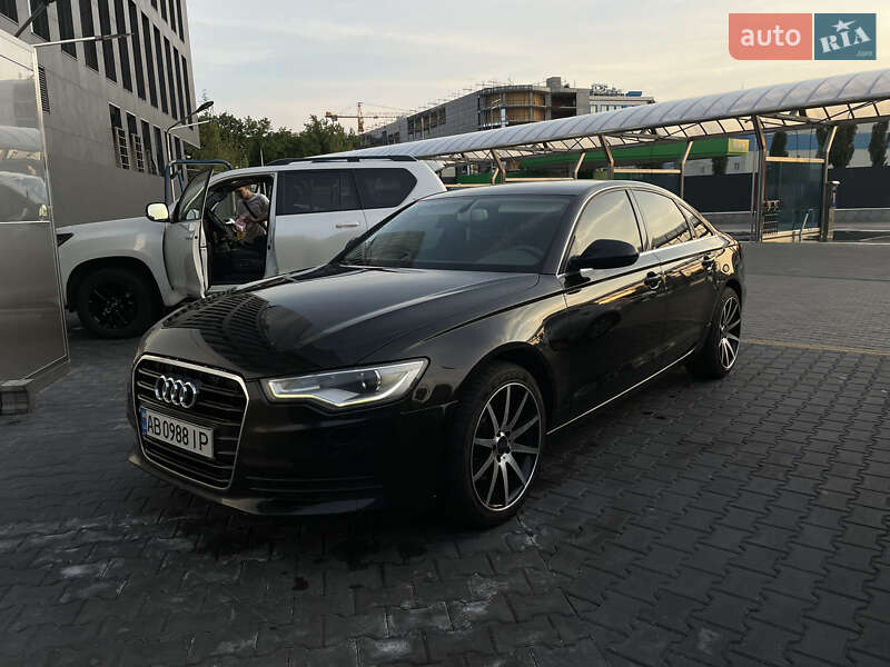 Седан Audi A6 2012 в 