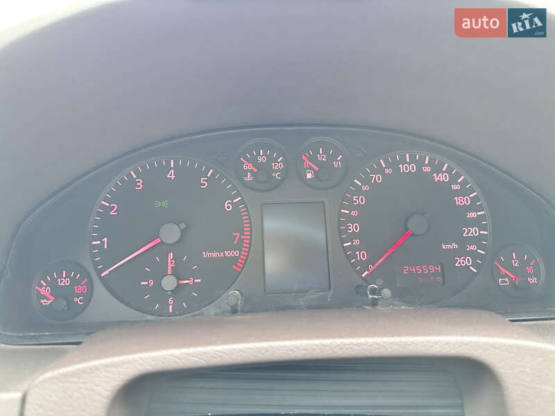 Седан Audi A6 1998 в Тростянці