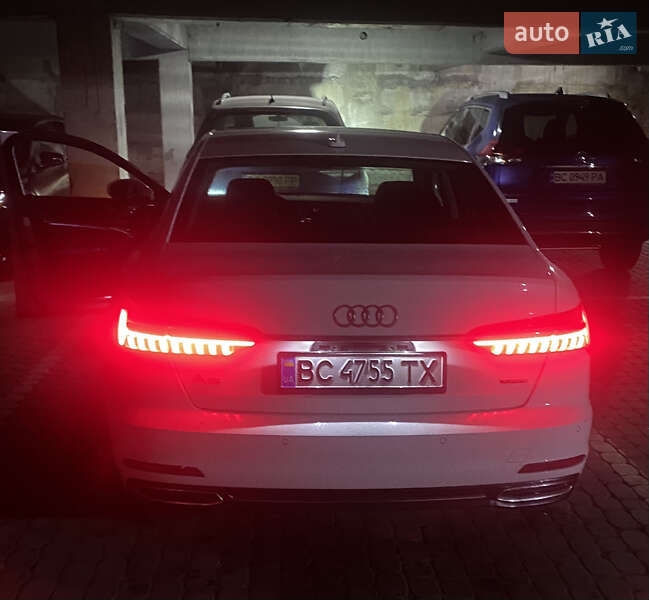 Седан Audi A6 2019 в Львове