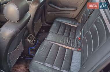 Универсал Audi A6 2001 в 