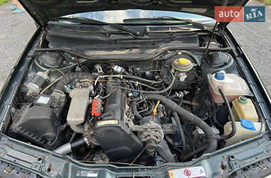 Седан Audi A6 1996 в 