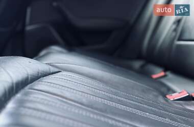 Седан Audi A6 2012 в 