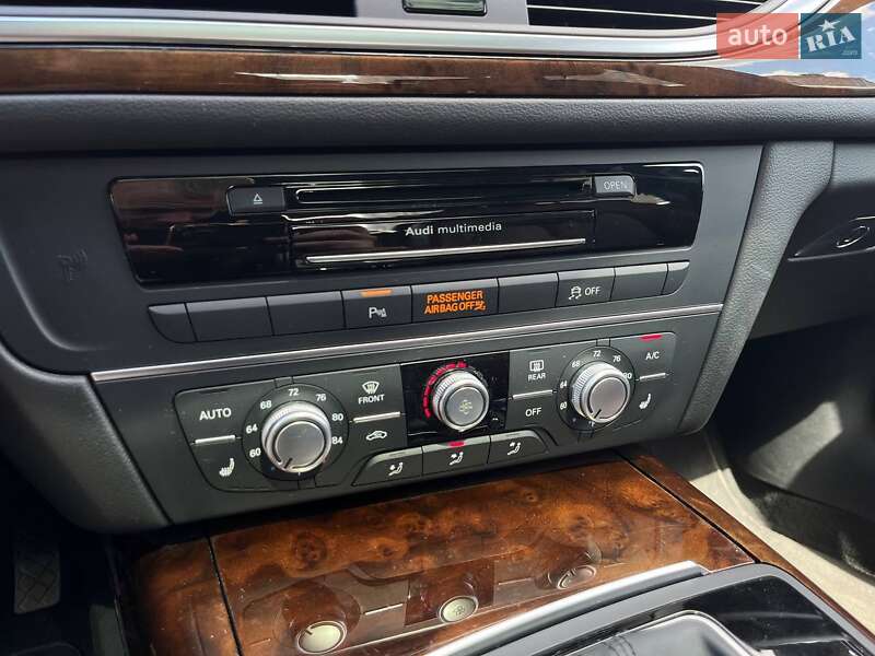 Седан Audi A6 2014 в Киеве