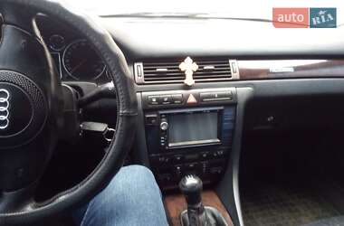 Седан Audi A6 2001 в 