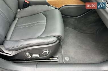 Седан Audi A6 2016 в 