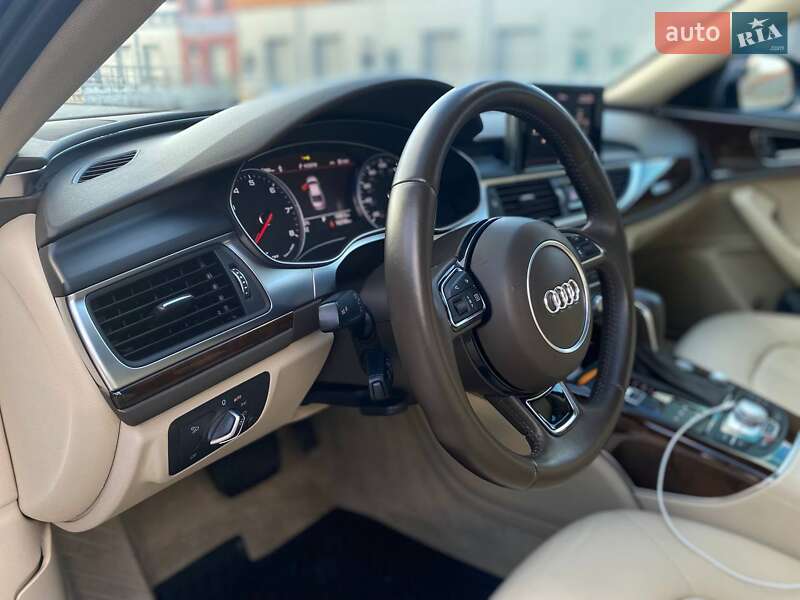 Седан Audi A6 2015 в Киеве
