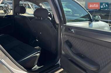 Седан Audi A6 2002 в 