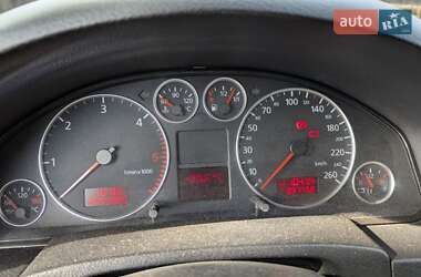 Универсал Audi A6 2002 в 