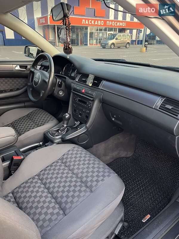 Универсал Audi A6 2004 в Нововолынске