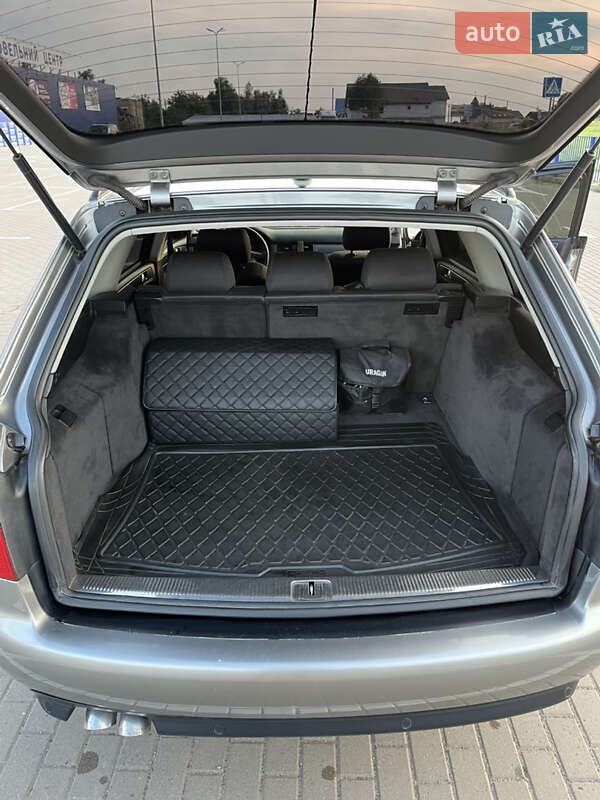 Универсал Audi A6 2004 в Нововолынске