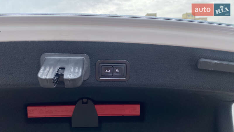 Седан Audi A6 2016 в Ровно