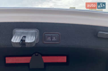 Седан Audi A6 2016 в 