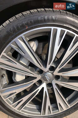 Седан Audi A6 2019 в 