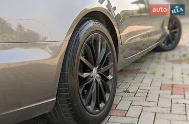 Седан Audi A6 2012 в 