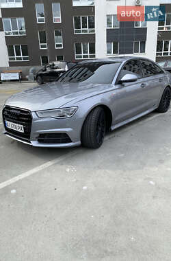 Седан Audi A6 2015 в 