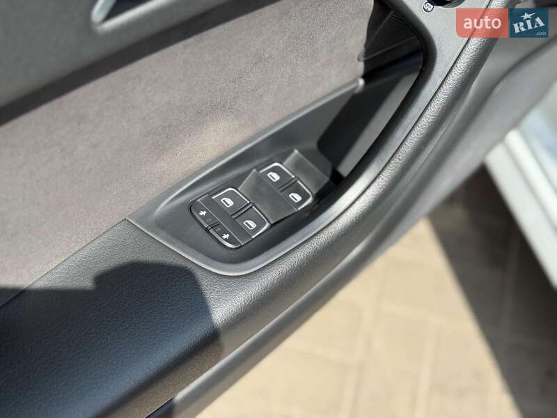 Седан Audi A6 2015 в Одессе