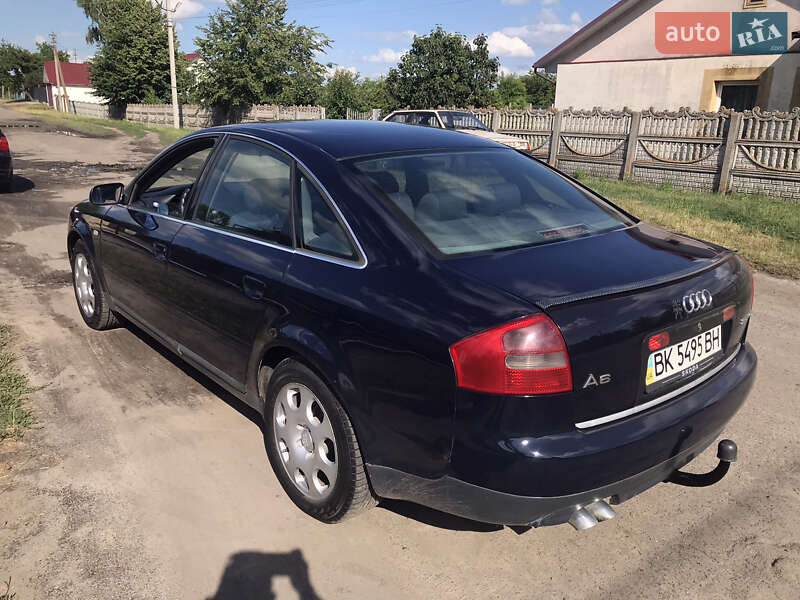 Седан Audi A6 2002 в Остроге
