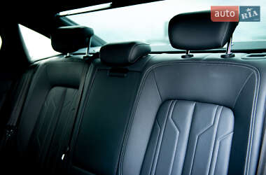 Седан Audi A6 2018 в 