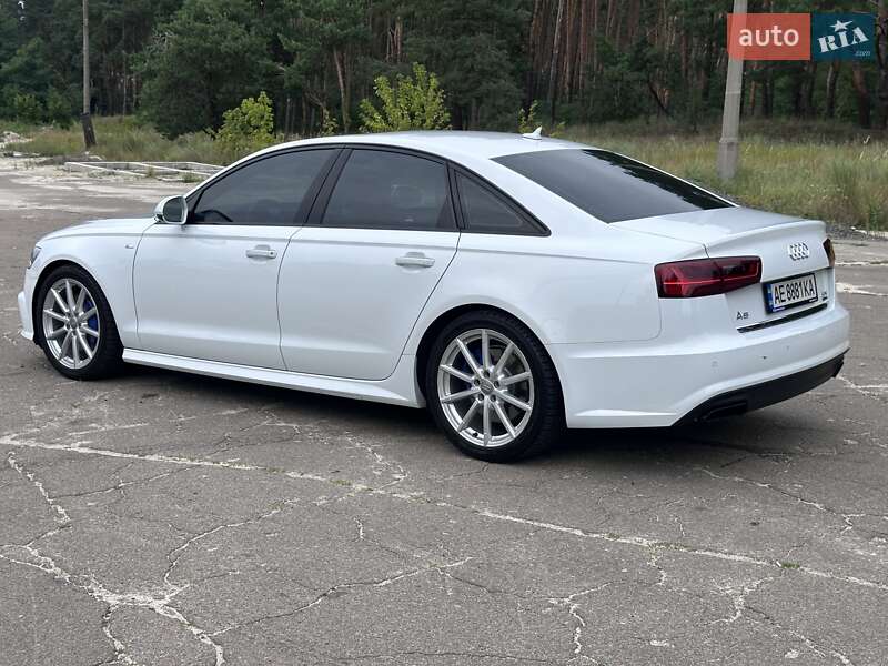 Седан Audi A6 2017 в Киеве