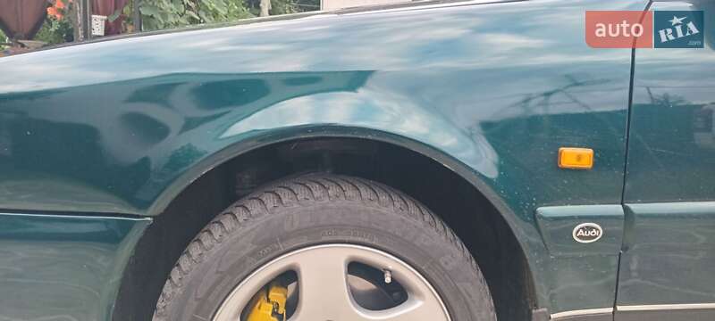 Седан Audi A6 1995 в Горохове
