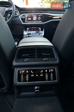 Седан Audi A6 2023 в 