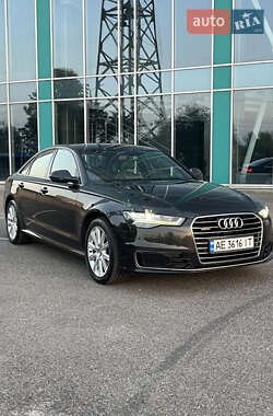 Седан Audi A6 2015 в 