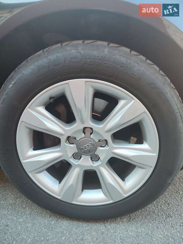 Седан Audi A6 2011 в Киеве