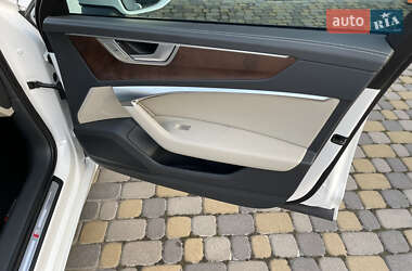 Седан Audi A6 2021 в 