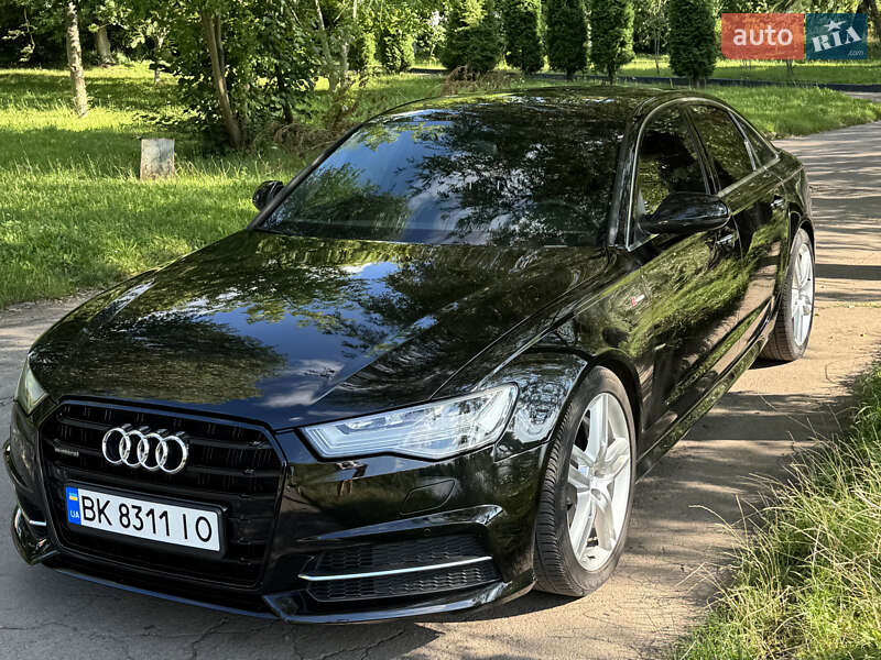 Седан Audi A6 2015 в 
