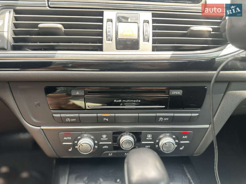 Седан Audi A6 2015 в Киеве